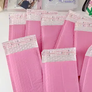 उपहार पैकेजिंग प्लास्टिक पॉली एयर बबल मेलर लिफाफा मेल बैग के लिए प्यारा कस्टम लोगो