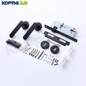 Set di Maniglie per Porte con Serratura a Mortasa Monolaterale in Ottone Dorato e Nero per Hotel, Casa e Camera da Letto - Product Image 6