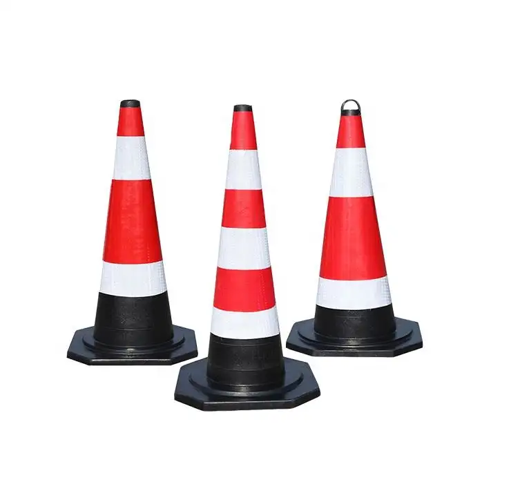 Cone de tráfego PE de segurança rodoviária de baixo custo de alta qualidade de 750 mm