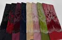 Schwarzer Samtstoff mit schwerer Perlen- und Paillettenverzierung, floraler Fransen-Mesh-Stoff für Abendkleider und Abayas, verschiedene Farben auf Lager, schnelle Lieferung.