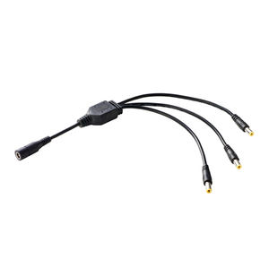 Adaptador divisor de audio Excelsior de 3,5 mm, 1 a 3 conectores macho para auriculares y altavoces - Product Image 1