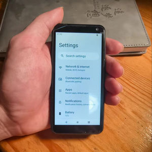 DOOV P10 สมาร์ทโฟนปลดล็อคระบบ Android 12 รองรับ 4G หน้าจอ 4.0 นิ้ว รองรับเครือข่ายกว้างขวาง GPS Octa Core แรม 4GB+รอม 64GB กล้อง 5MP+21MP ไฟ LED รองรับภาษาฝรั่งเศส รองรับสองซิม | - Product Image 5