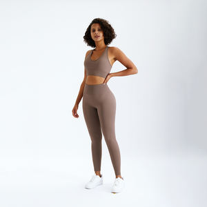 Conjunto Deportivo Personalizado de Fútbol Sublimado de Alta Calidad, Ecológico, Transpirable, de Spandex/Poliéster para Mujer - Product Image 3