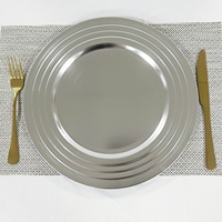 Assiette de présentation ronde en plastique PP de 13 pouces, personnalisable, pour mariage, événement, fête, salle à manger, couleur argent