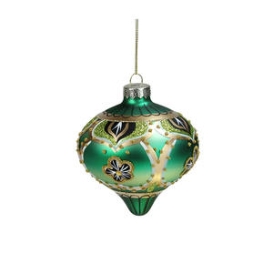 Adornos Navideños de Bolas de Cristal Esmerilado Verde Colgantes, Hechos a Mano y Personalizados - Product Image 1