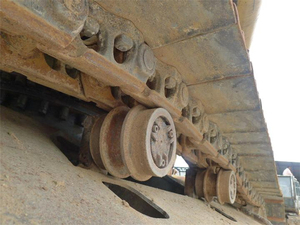Excavatrice Caterpillar 325B d'occasion de haute qualité, 25 tonnes, moteur Cummins avec moteur et boîte de vitesses, à vendre - Product Image 6