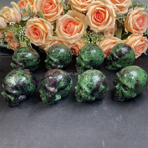 หัวกะโหลกแกะสลักจากโรบี้ในโซไซต์ คุณภาพสูง เรืองแสงยูวี หินคริสตัลธรรมชาติ สำหรับฮาโลวีน ขายส่ง - Product Image 6