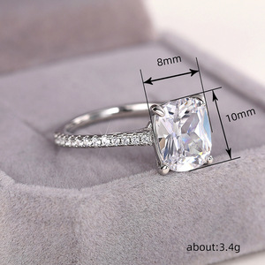 Anello con Zircone Taglio Principessa per Donne, Elegante Gioiello per Proposta di Matrimonio e Fidanzamento - Product Image 4