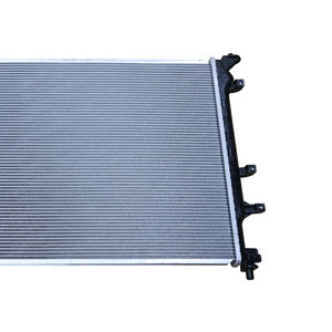 Diskon besar suku cadang mesin otomatis OE Radiator Radiator air pendingin mesin Radiator pendingin aluminium untuk bes1200 B70 - Product Image 5