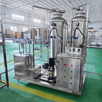 Offre Spéciale 3000bph a carbonaté le remplissage potable et l'usine de capsulage d'eau de soude de machine
