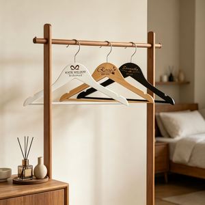 Cintres en bois personnalisés pour demoiselles d'honneur, gravure de nom, cadeaux de demande en mariage, accessoires de photographie, support mural individuel pour magasin - Product Image 5
