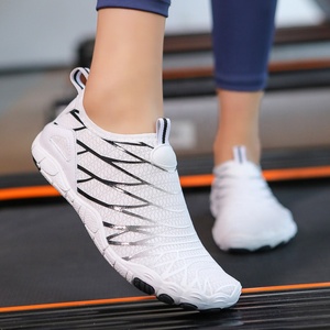 Chaussures aquatiques unisexes respirantes en maille à séchage rapide et antidérapantes pour sports de plein air, plage et randonnée - Vente en gros - Modèle Riello FR332 - Product Image 3