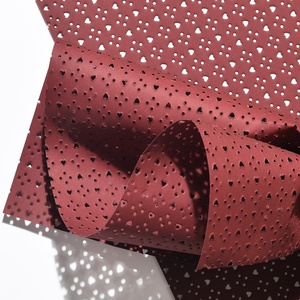 Papier d'emballage cadeau en forme de cœur, motif floral creux, imperméable, épais, élégant, 53x53cm, Noël, DIY, vente en gros - Product Image 6