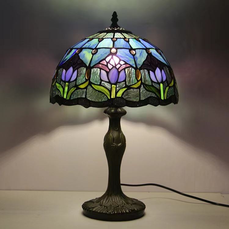 Contemporary Tiffany Style Table Lamp - Geometric Hexagon Design