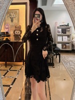 Robe Courte Noire Sexy en Dentelle Évidée avec Boutons Floraux, Manches Longues, Col Rabattu, Amincissante, pour Femme, Tenue Quotidienne Décontractée