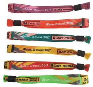 Bracelets personnalisés promotionnels bon marché, conception imprimée de votre propre logo, bracelet tissé pour événements