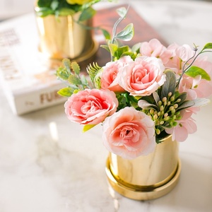 Nordic Galvanotecnica Disposizione Dei Fiori di <span class=keywords><strong>Ceramica</strong></span> Rotondo <span class=keywords><strong>Vaso</strong></span> di Fiori Vasi di <span class=keywords><strong>Piante</strong></span> Commercio All'ingrosso Ornamento Che Placca Dorata <span class=keywords><strong>Vaso</strong></span> - Product Image 5