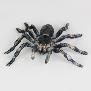Jouet d'araignée en plastique réaliste 1pc Simulation d'insecte pour Halloween Nouvel An chinois Pâques Noël Diwali Tricky Prank Joke - Product Image 1