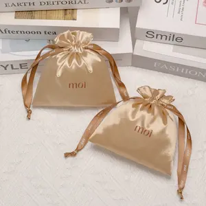Bolsa de presente de cetim personalizada para presente de luxo pequena e macia com logotipo, sacola de alta qualidade com cordão para poeira e poeira