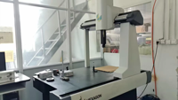 Services de moulage sur mesure en fibre de carbone de précision