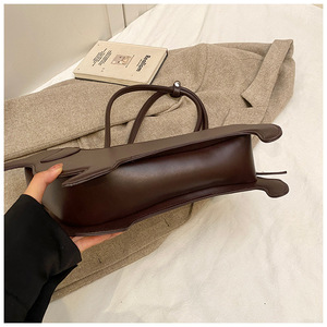 Style de rue Vintage irrégulière mignon chien en forme de chiot Cool sac à main <span class=keywords><strong>Niche</strong></span> luxe dame personnalisé quotidien sous les bras sac à main - Product Image 6