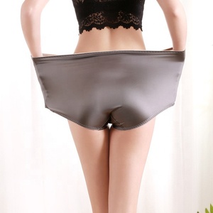 Mutandine senza cuciture satinate e traspiranti da <span class=keywords><strong>donna</strong></span> a vita alta con tessuto Bikini in Nylon Plus Size, tinto in Nylon per adulti - Product Image 4