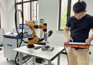 Raycus 3000W Fiber Laser Welding Robot Arm Machine Welds Low Alloy Steels - Product Image 4