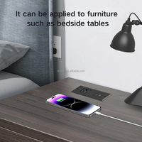 Multiprise encastrable compacte avec station de charge dissimulée et ports USB intégrés pour bureau