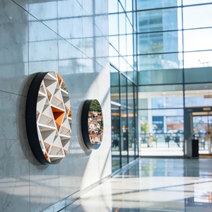 Panel LED Redondo P2 de 1m con Colores Vibrantes, Panel sin Costuras con WiFi/Ethernet para Decoración de Oficinas, Centros Comerciales y Promoción de Marca - Product Image 3