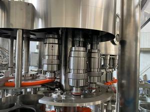 CGF18-18-6 8000BPH Llenadora, Tapadora y Enjuagadora de Botellas de PET Tres en Uno para Envases de 200ml a 2L - Product Image 4