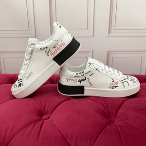 เทรนด์แฟชั่นรองเท้าผ้าใบสีขาวลายกราฟฟิตีหลากสีสำหรับผู้ชายและผู้หญิง ยี่ห้อ Dolces รุ่น Gabbna พื้นเรียบ ทอจากผ้าตาข่าย เหมาะสำหรับใส่ในชีวิตประจำวัน สไตล์ลำลอง - Product Image 2