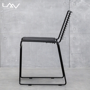 Chaise de salle à manger en fil de métal, chaise en maille avec siège en cuir pu, design moderne, ber toia jardin café restaurant, fer, matériau en acier massif - Product Image 3