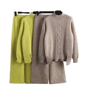 Nuovo Completo in Maglia da Donna Autunno e Inverno, Maglione Largo a Collo Alto Spesso e Pantaloni a Gamba Larga, Set Due Pezzi - Product Image 1