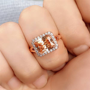 Anello F1285 in Oro Rosa con Diamante Taglio Asscher, Gioiello da Donna con Diamante Naturale per Fidanzamento - Product Image 3