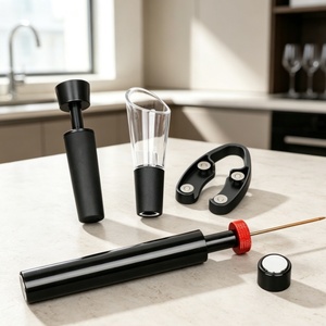 Coffret Cadeau Complet 4-en-1 d'Accessoires pour <span class=keywords><strong>Vin</strong></span> NY24 : Coupe-capsule, Aérateur, Bec Verseur, Bouchon à Vide et Ouvre-bouteille à Pompe à Air - Product Image 5