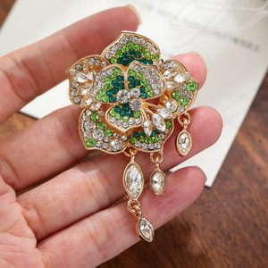 Broche de Lujo con Borla de Cristal Rosa Brillante y Diamantes Completos para Accesorios de Abrigo al por Mayor - Product Image 3