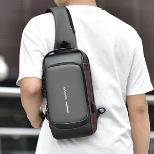 时尚2025防水防盗男士胸包带USB充电防水旅行摩托车自行车吊带包 - Product Image 2