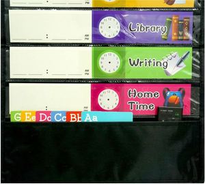Organizador de Bolsillo Doble Cara Negro para Horarios Diarios con 26 Tarjetas, 13 de Colores y 13 Bolsillos Reutilizables en Blanco para Gestión de Aulas - Product Image 2