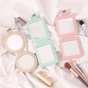 Espejo de Maquillaje Plegable Portátil con Estuche de Cuero PU, Espejo Cosmético de Bolsillo de Doble Cara 1X/2X <span class=keywords><strong>para</strong></span> Maquillaje - Product Image 1