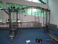 ASM-T1063 Equipo de Gimnasio Comercial ASM FITNESS, Máquina de Ejercicios Multifuncional con Cable Cruzado, Popular Gimnasio Multi-Estaciones de 5 Puestos para Entrenamiento