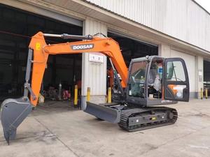 Excavadora de Orugas Mini Usada Doosan DX75 de 7.5 a 8 Toneladas con Certificación CE, 550 Horas, Tren de Rodaje, Motor y Bomba Originales - Product Image 3