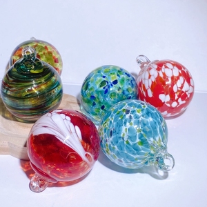 <span class=keywords><strong>Boule</strong></span> <span class=keywords><strong>en</strong></span> <span class=keywords><strong>verre</strong></span> de <span class=keywords><strong>Murano</strong></span> faite à la main ornement <span class=keywords><strong>boule</strong></span> de <span class=keywords><strong>verre</strong></span> <span class=keywords><strong>soufflé</strong></span> à la main à paroi épaisse avec motif floral décoration de vacances artisanat - Product Image 4