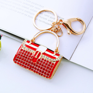Porte-clés créatif de luxe en forme de petit sac, pendentif exquis pour sac à main avec strass en cristal et alliage, cadeau pour voiture - Product Image 1