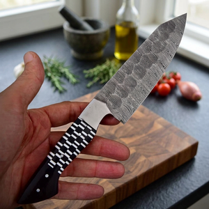 Ensemble de 5 couteaux de cuisine en acier Damas forgé à la main avec manche en résine : couteau de chef, couteau utilitaire, couteau à découper, couteau à désosser, couteau à éplucher - Product Image 4