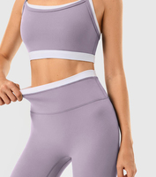 Ensemble de yoga personnalisé avec bordure contrastante pour femme, soutien-gorge superposé à double bretelle sans couture avant, short cycliste, tenue de sport et fitness