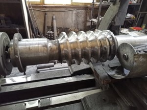 Fraisage personnalisé grand arbre à vis sans fin en bronze de précision en laiton et engrenage à vis sans fin - Product Image 3