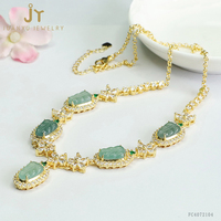 Collier en jadéite de haute qualité, forme de feuille, collier en jade du Myanmar pour femmes, collier en jade naturel de Birmanie sculpté à la main