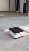 Châssis AGV M90, charge utile de 500 kg, navigation magnétique robuste, guidage laser, SDK ouvert pour la logistique d'entrepôt et d'usine