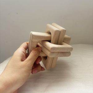 Catena di legno decorativa per tavolino e mensola |   Scultura Artigianale in Legno Naturale con Nodi, Arco Rustico Moderno per Arredamento - Product Image 5