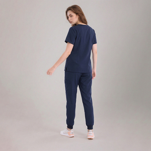 Ensembles d'uniformes médicaux unisexes confortables, blouses d'infirmière à col en V et manches courtes, pantalon jogger avec cordon de serrage à la taille, vente en gros - Product Image 5